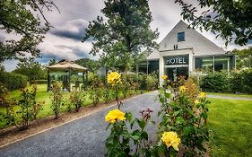 Cleythil Hotel